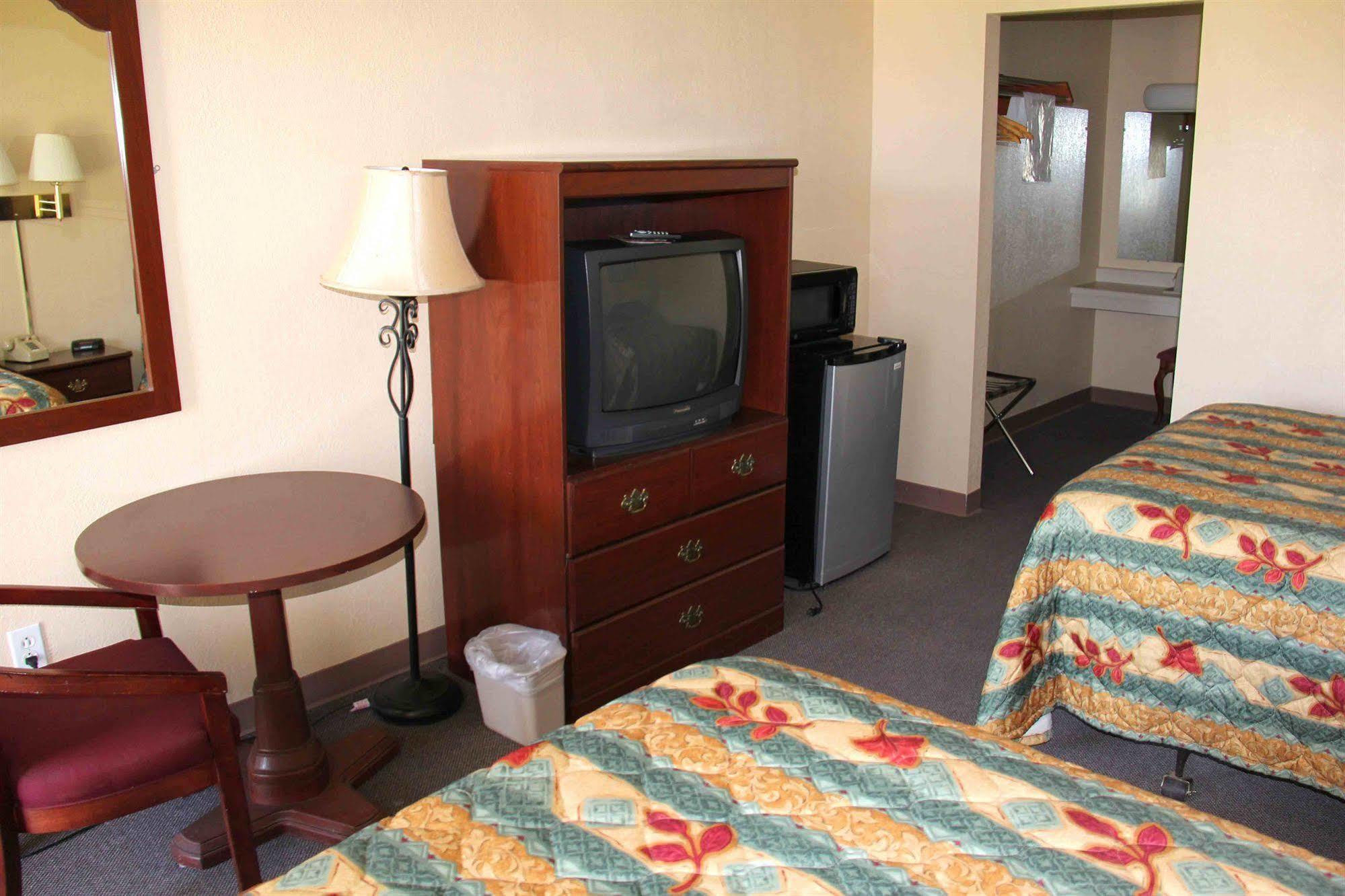 Baymont By Wyndham Deming Otel Dış mekan fotoğraf